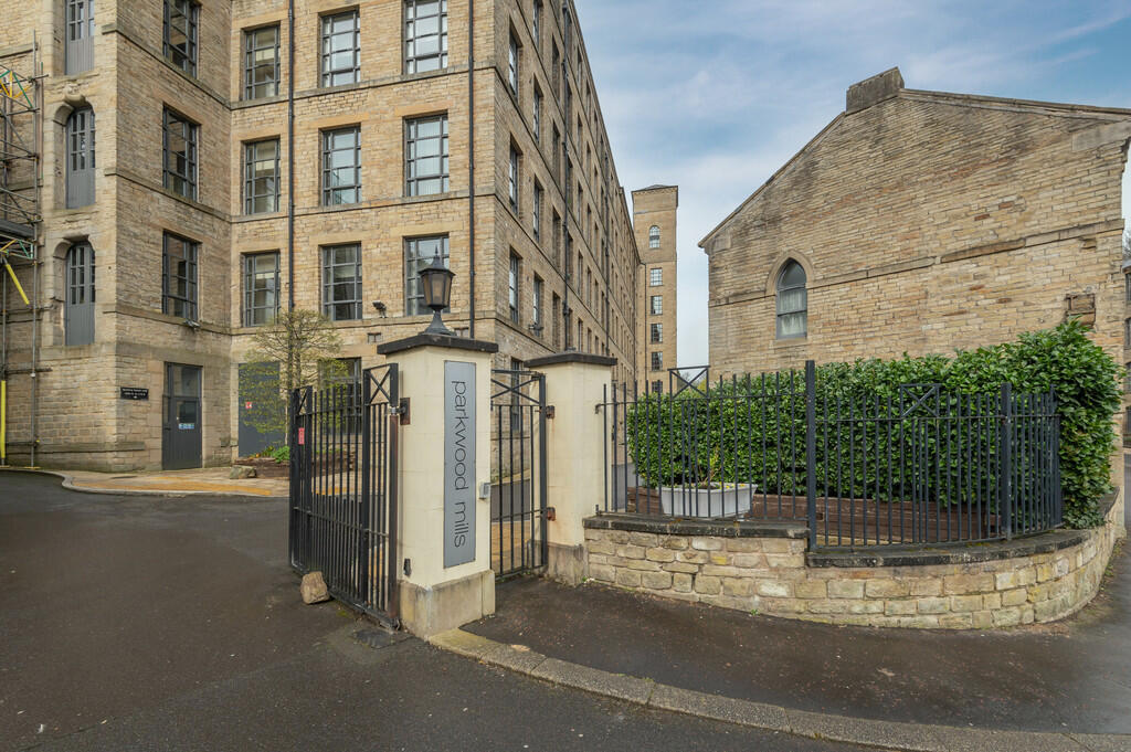 Main image of property: Quarry Bank Mill, Longwood