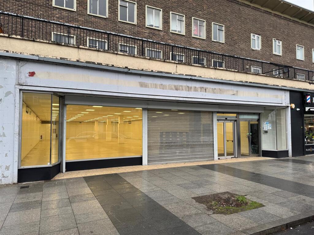 Main image of property: The Broadway, Loughton