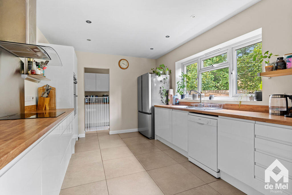 House in Cheltenham, Warden Hill, Tivoli - View 4