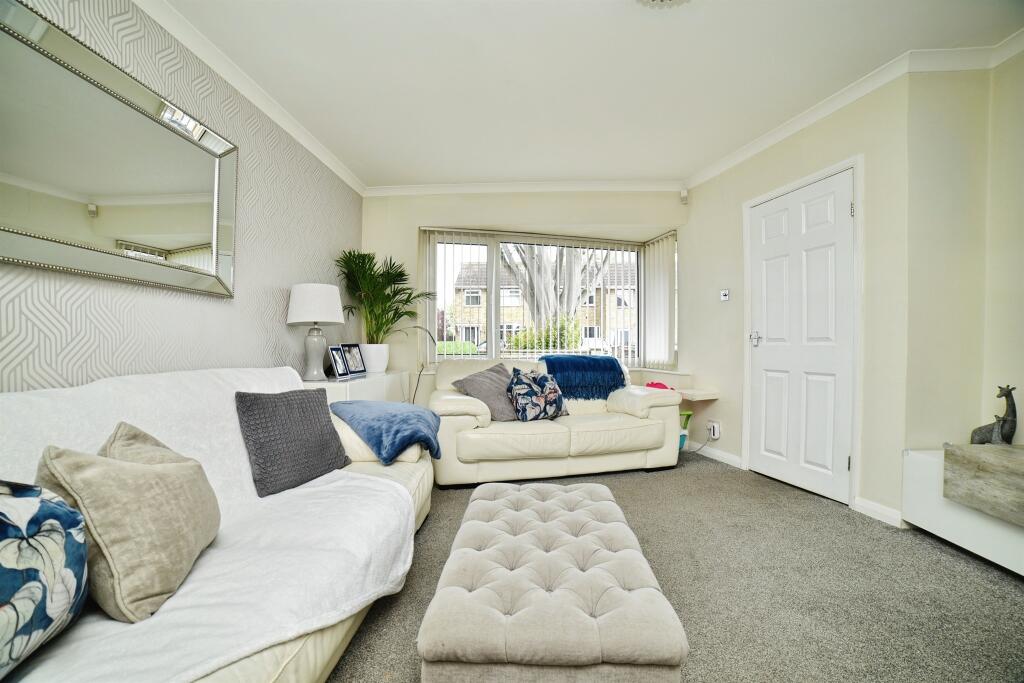 Hazelbarrow Drive, Willerby, Hull photo 4