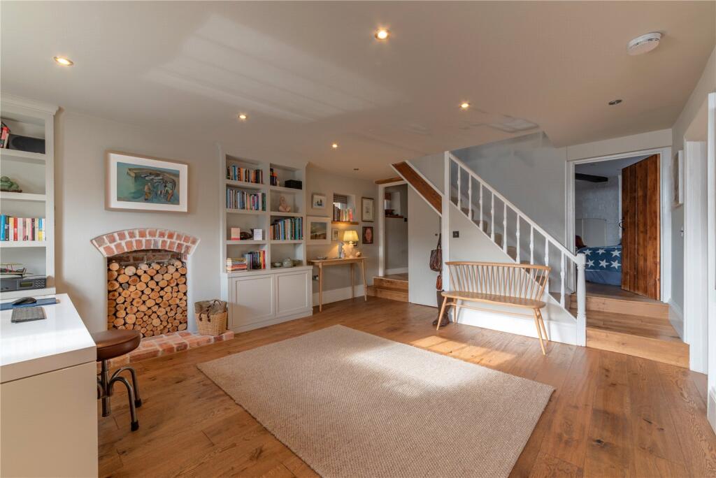 Oxford Street, Ramsbury, Marlborough, Wiltshire, SN8 photo 3