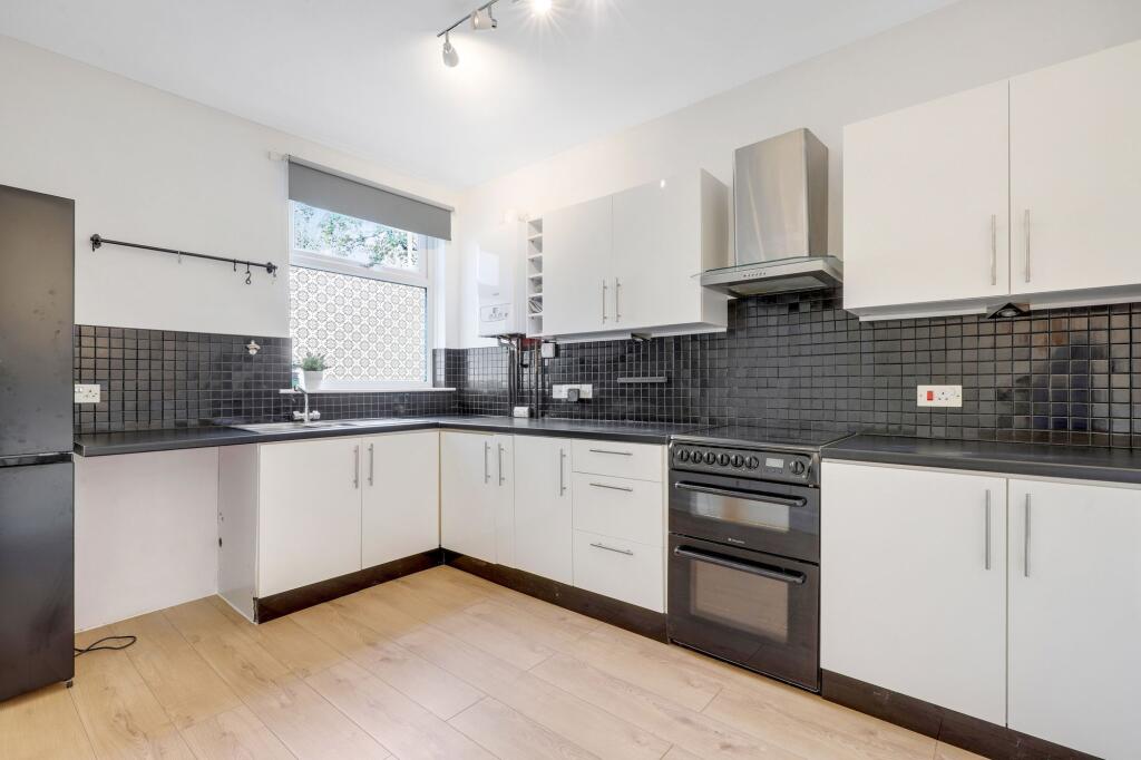 Apartment in Nottingham - View 3