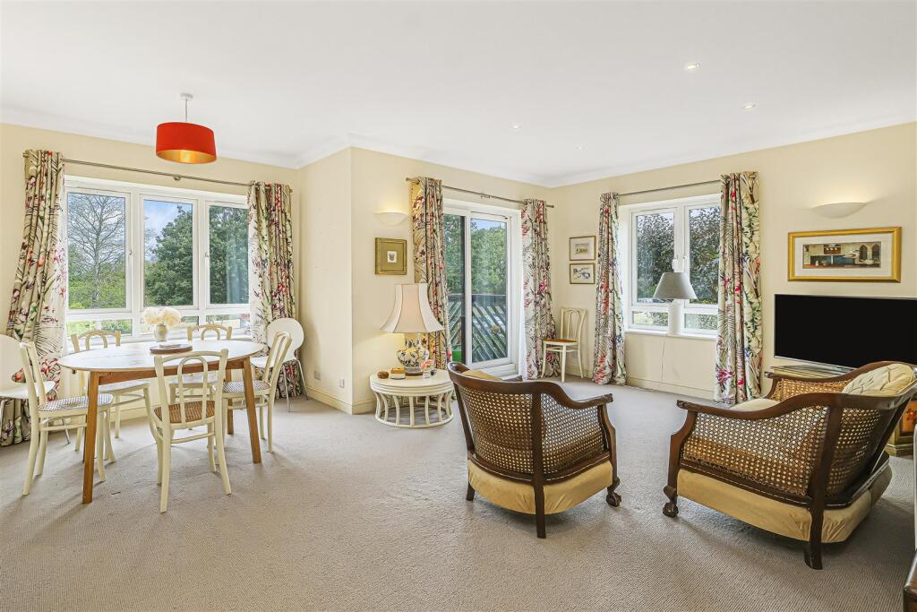 Apartment in Epping Forest, Buckhurst Hill - More