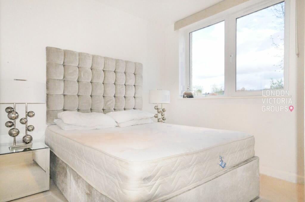 Apartment in London - More