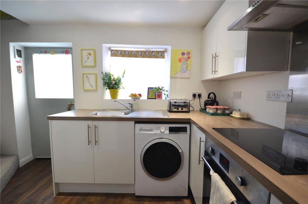 House in Waverley, Farnham - View 3
