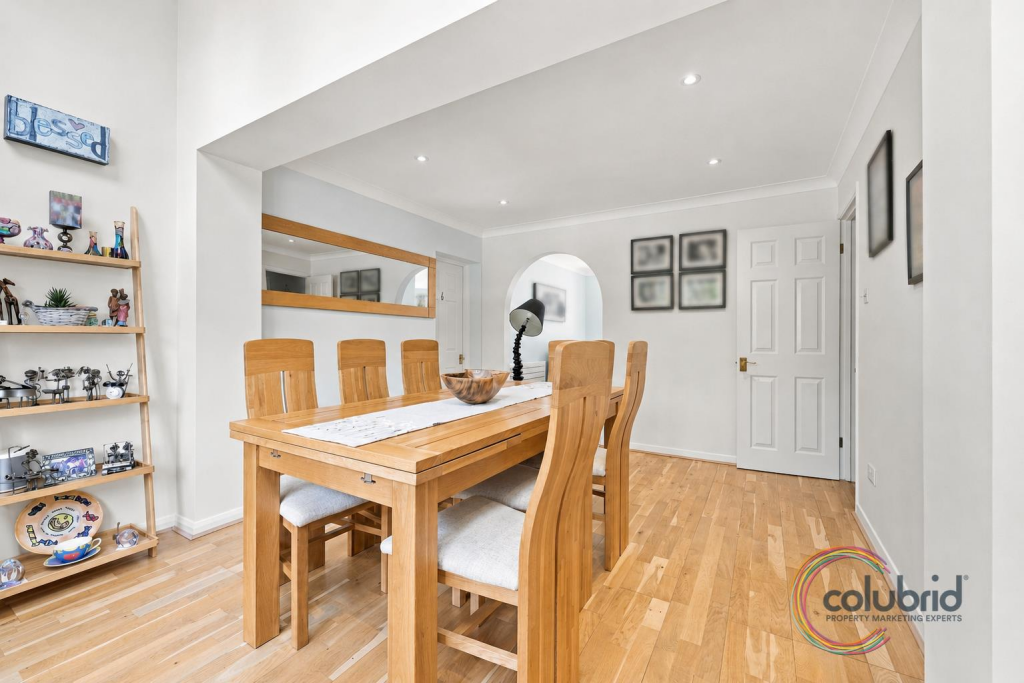 House in Chelmsford, Great Baddow - More