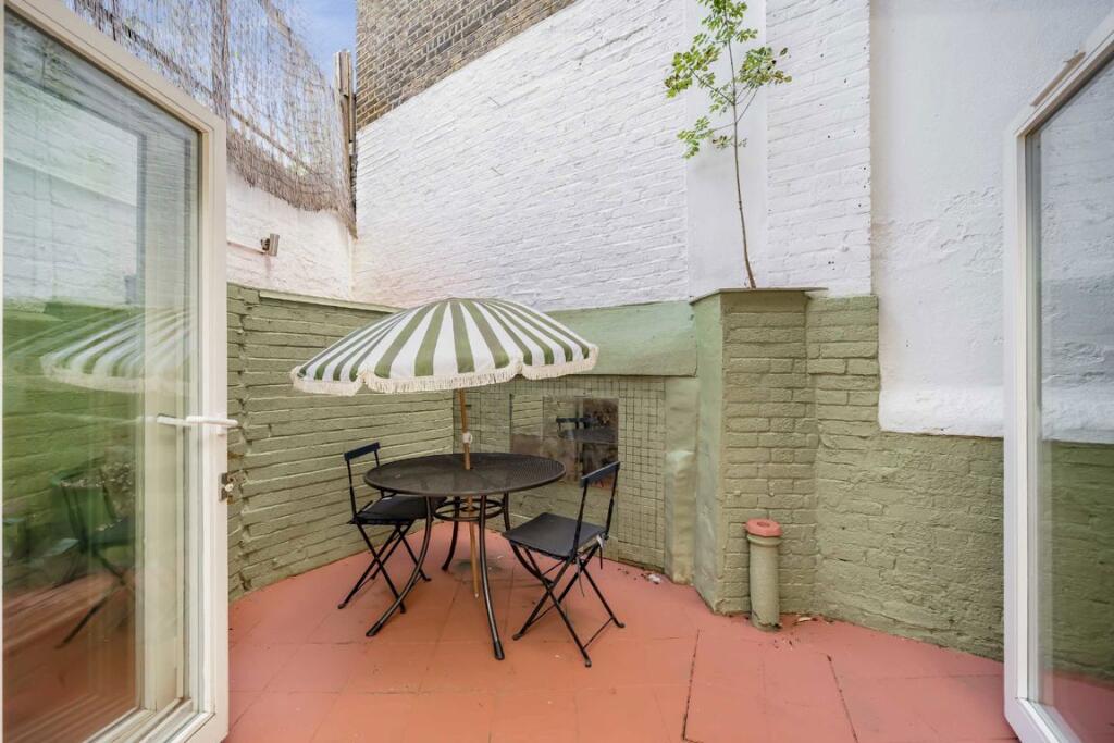 Apartment in London - View 4