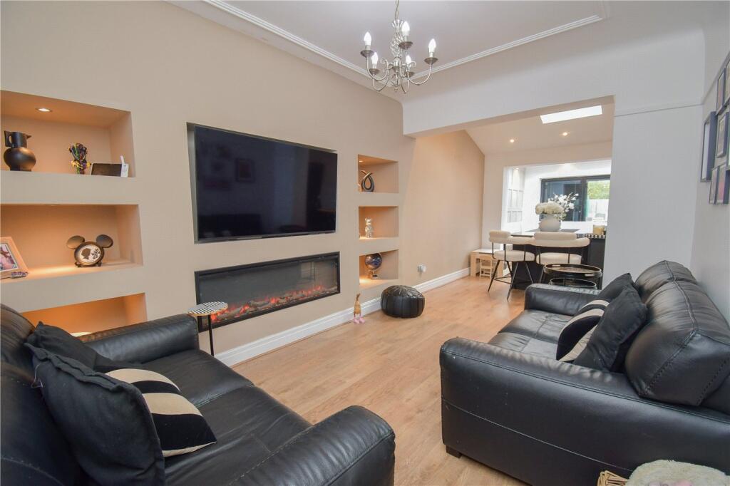 House in Greasby, Liverpool City Region - More