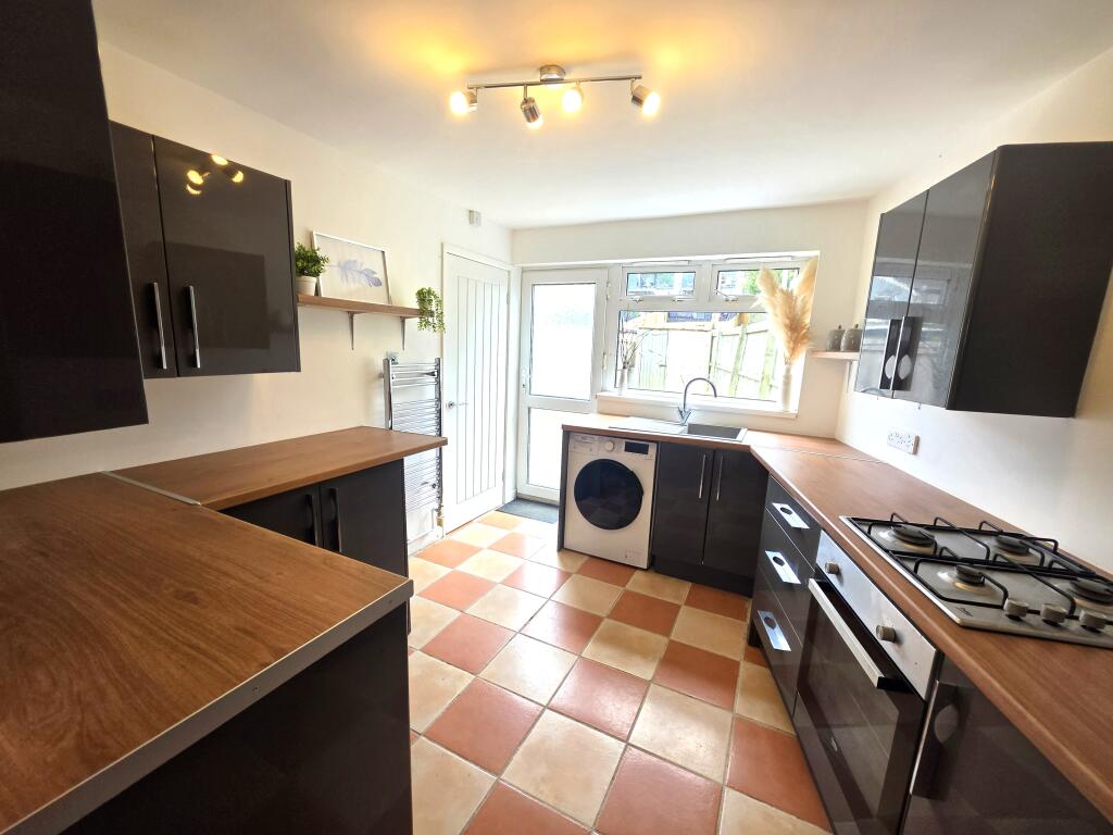 House in Newbridge, Caerphilly - More