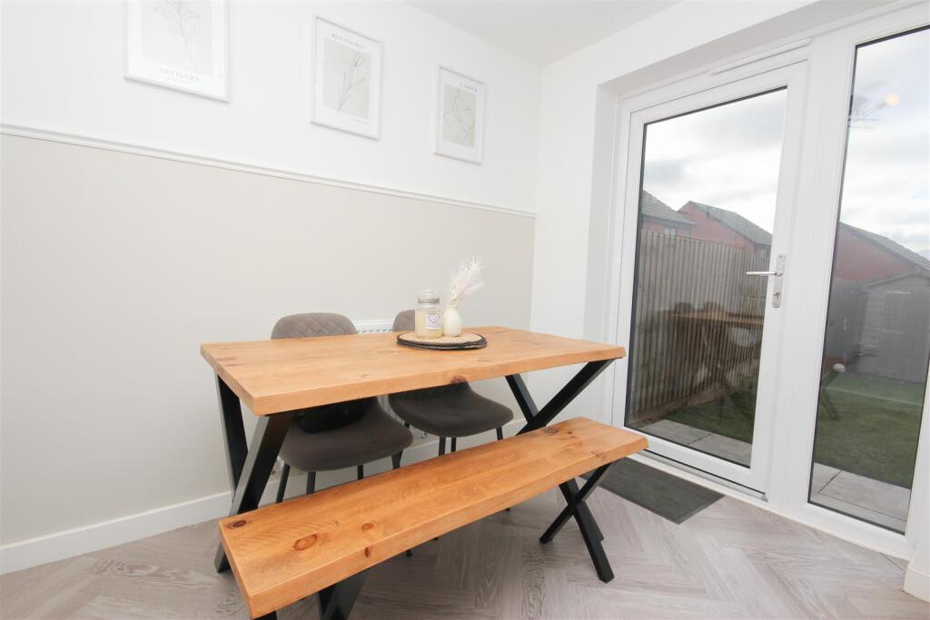 House in Wellingborough, Glenvale Park - View 4