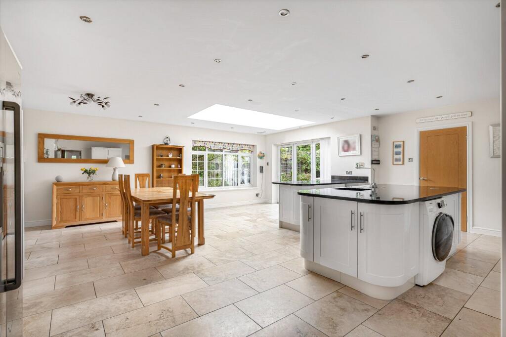 House in Guildford - View 3