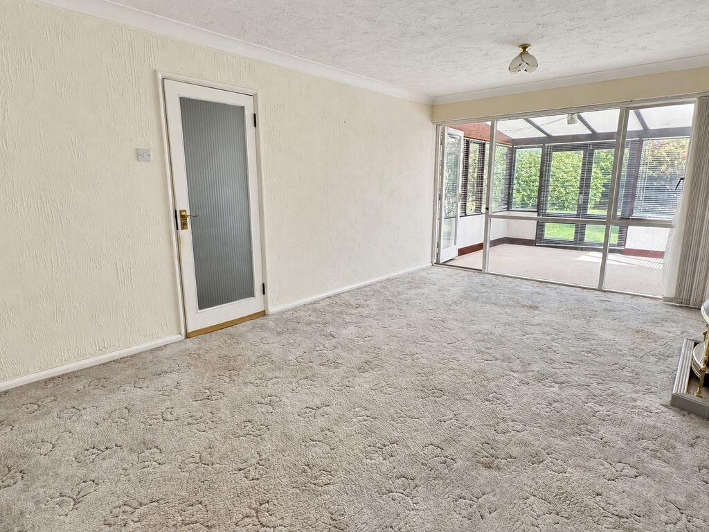 Duncton Close, Felpham photo 4