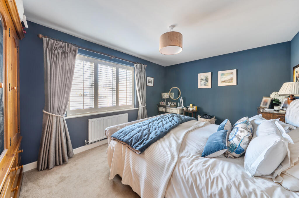 Apartment in Eastleigh, Homewood Park - View 5