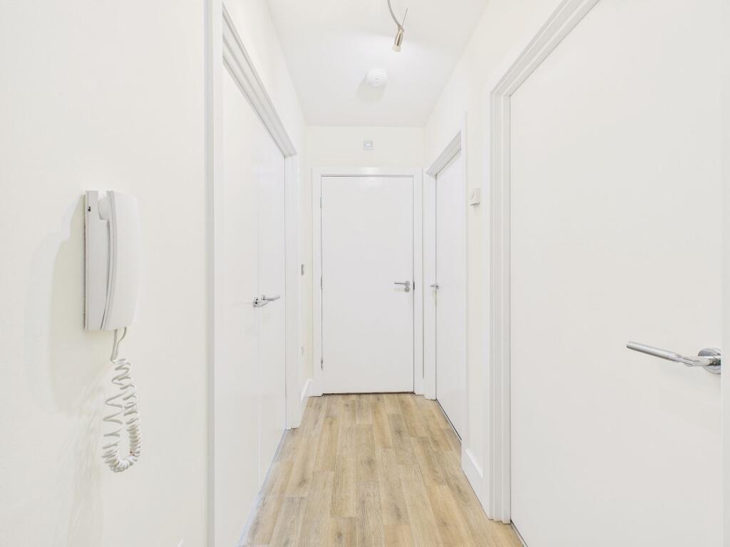 Apartment in Newcastle upon Tyne - View 5