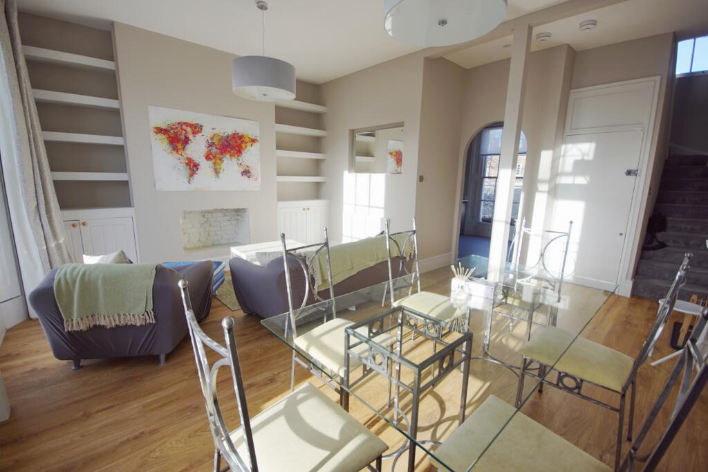 2 bedroom maisonette for rent
