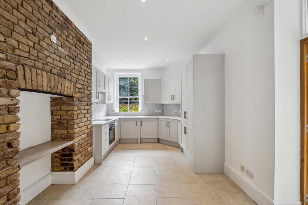 Main image of property: Cleveland Mansions, 
Widley Road, W9