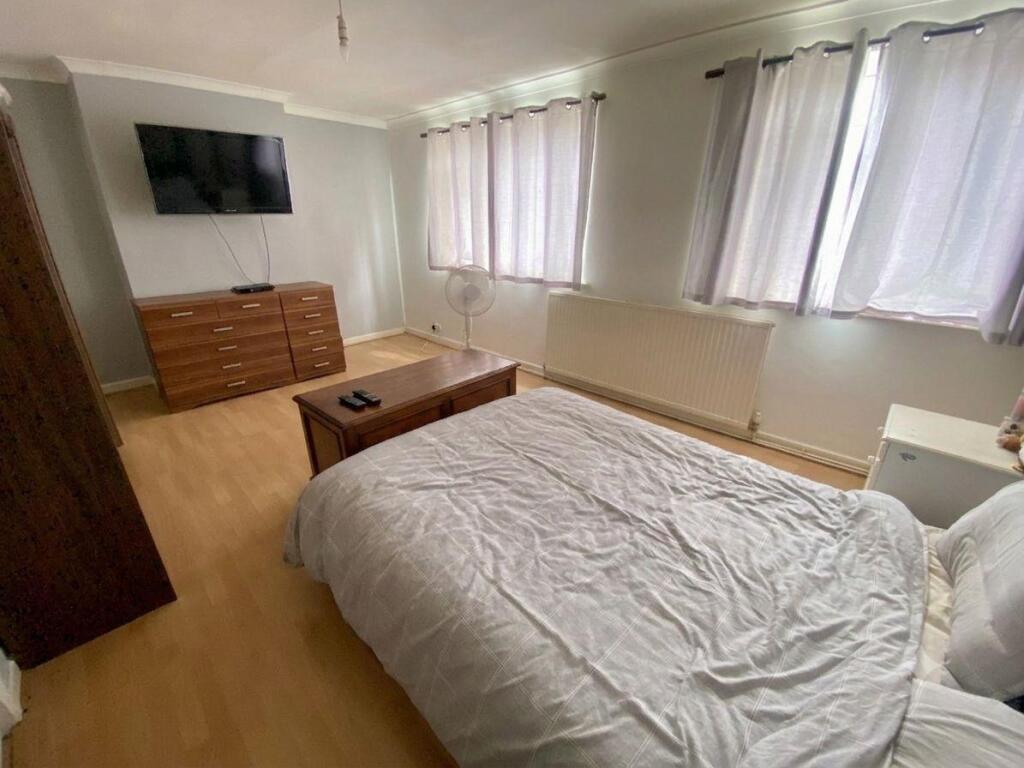 Apartment in Coventry - More