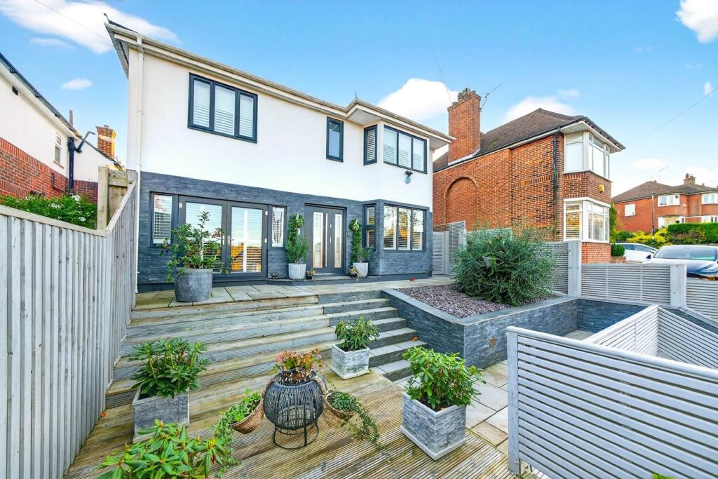 Main image of property: Mitchley Avenue, Purley, CR8