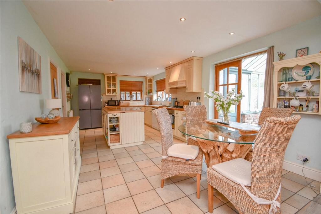 Elm Road, Irby, Wirral photo 4