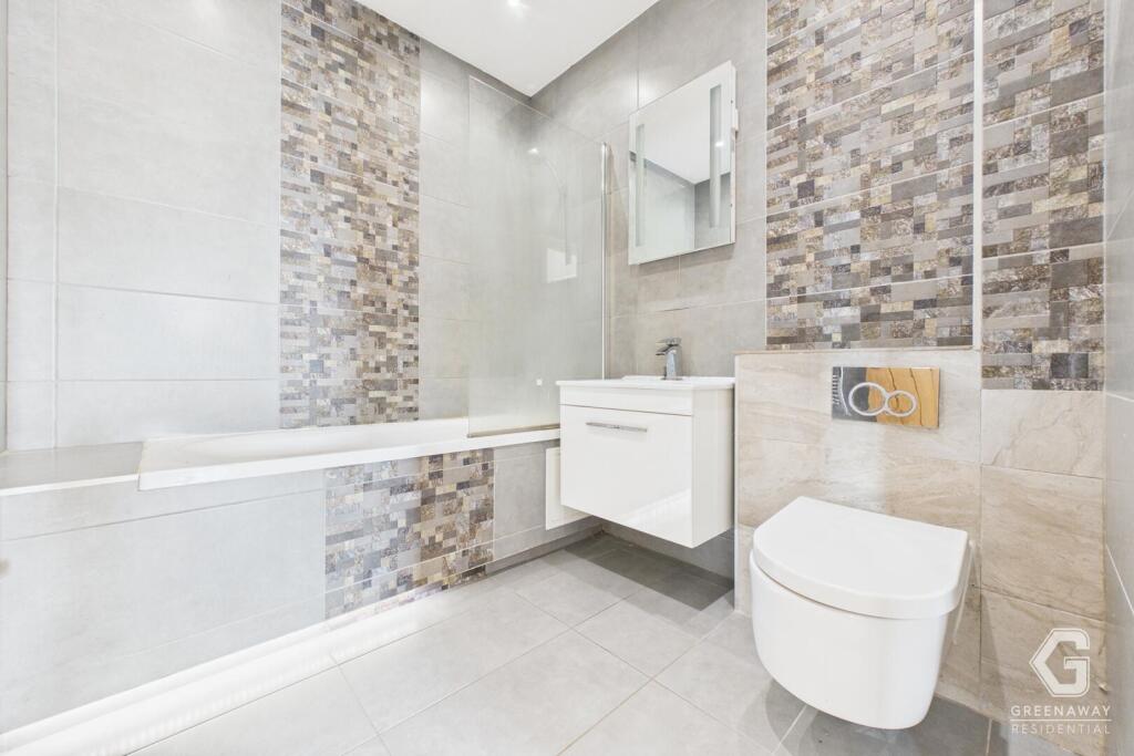 Apartment in Redhill - View 4