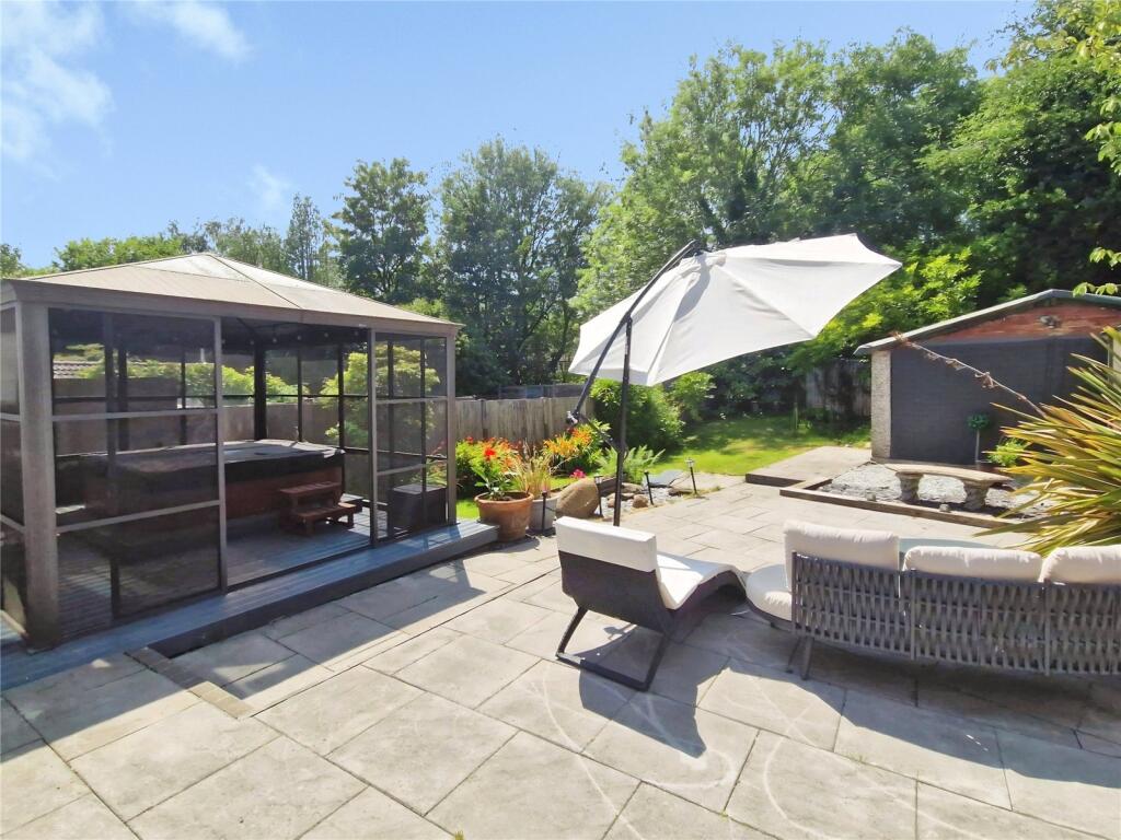 House in Salford, Greater Manchester - View 5