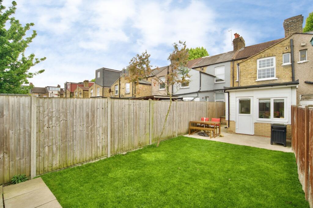Bulwer Road, London, N18 - View 5