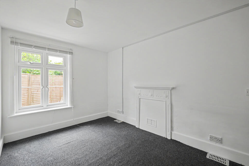 House in Southampton - View 5