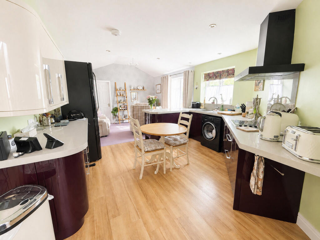 House in Swindon - View 4