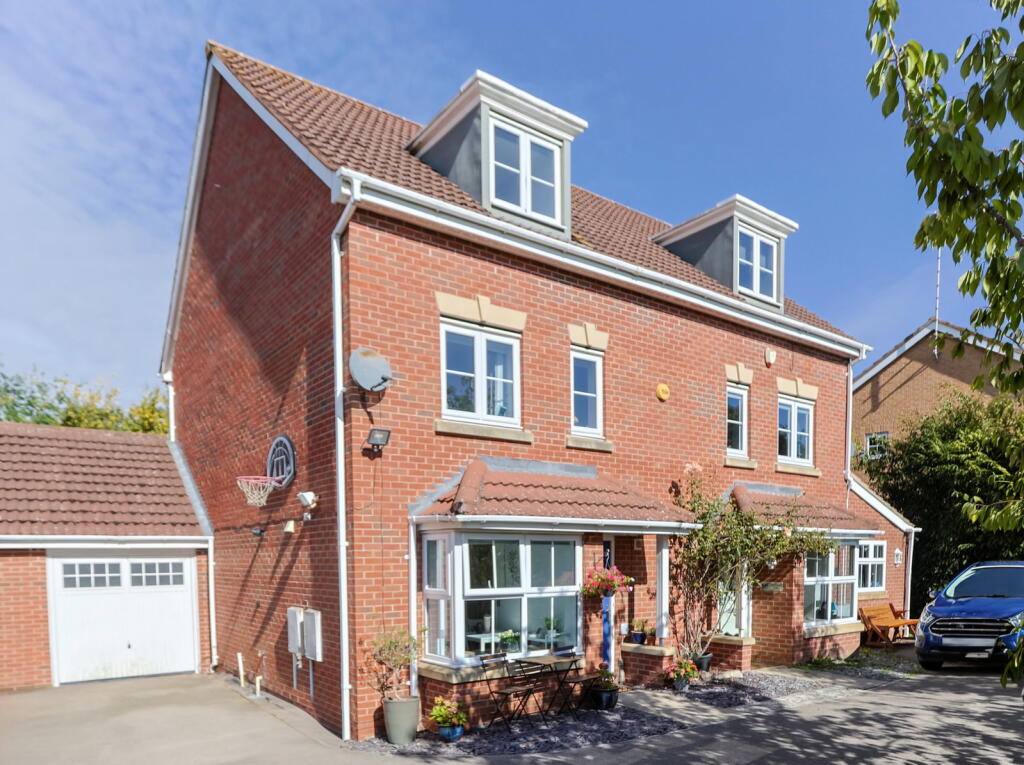 Main image of property: Middlebrook Green, Market Harborough, LE16 7DW