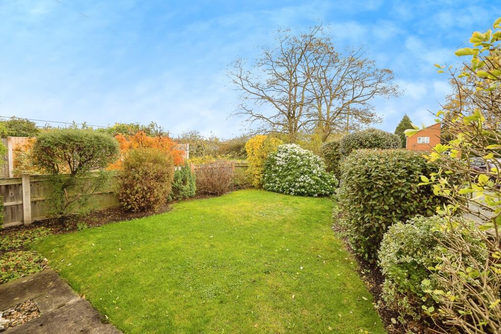 Shrewsbury Way, Saltney, Chester, Cheshire West and Ches, CH4 photo 3