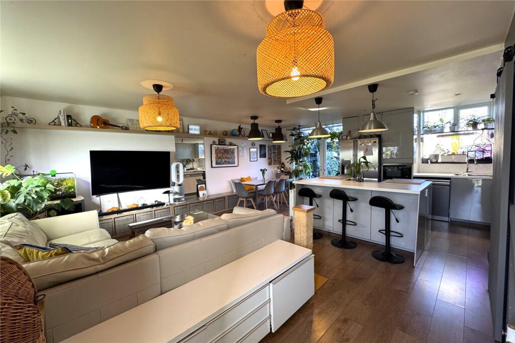 House in Rushmoor, Hampshire - View 2