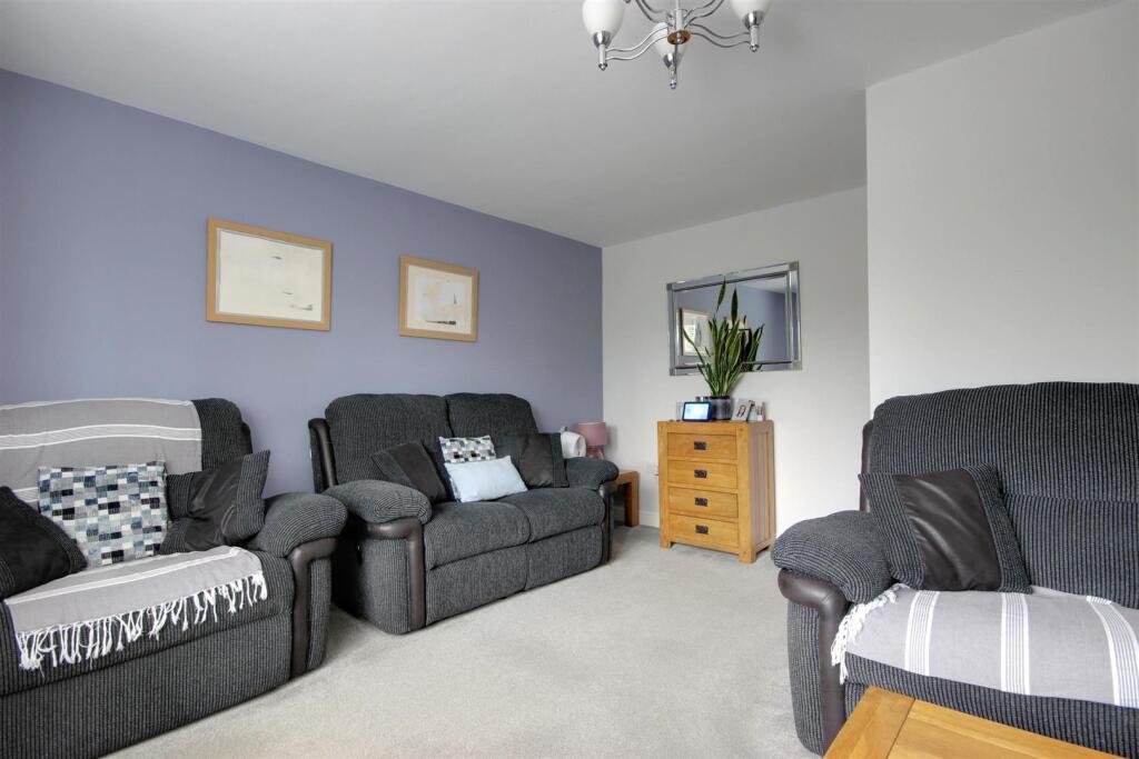 House in Hull - View 3
