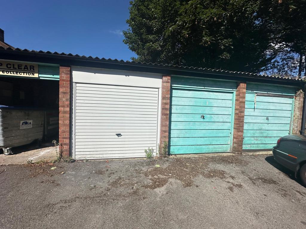 Garages 1
