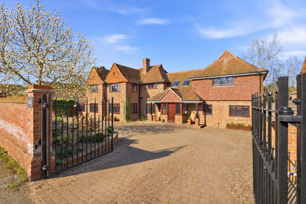 Main image of property: Marford Road, Wheathampstead, St. Albans, Hertfordshire, AL4