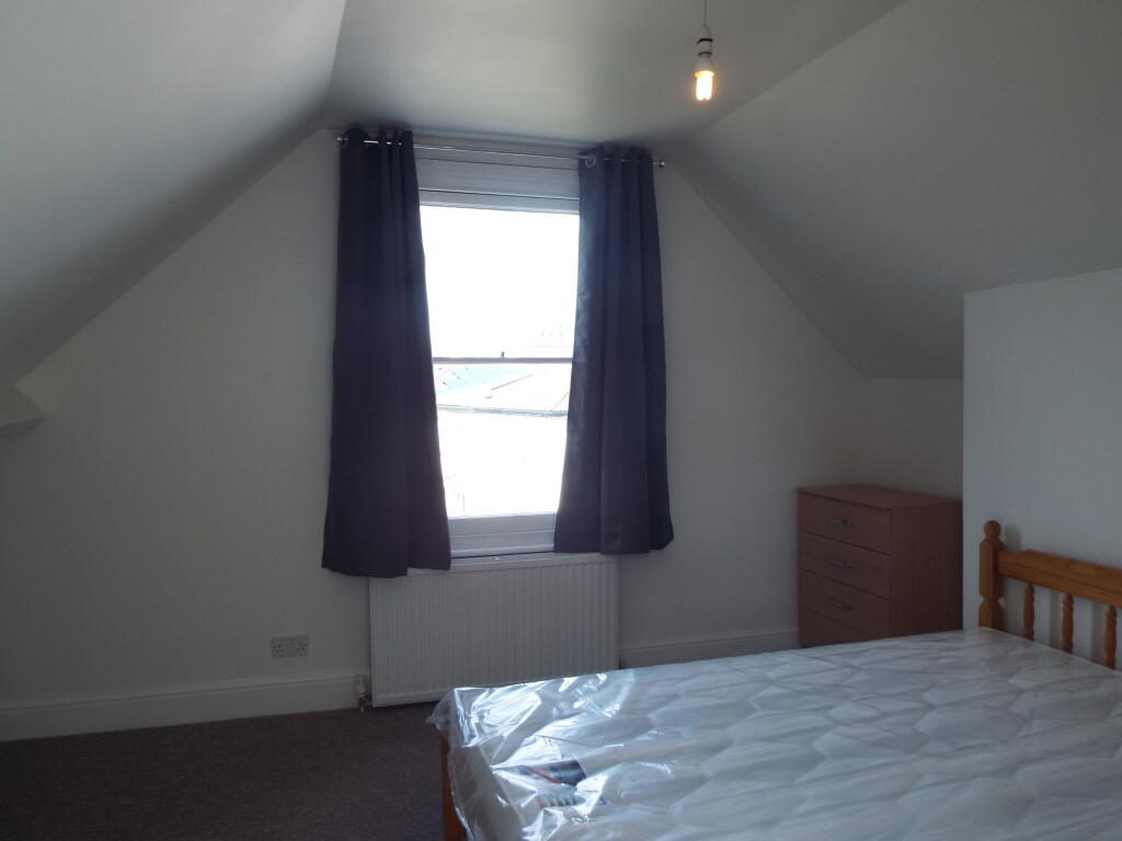 House in Bristol, Tyndall's Park, Cotham - More