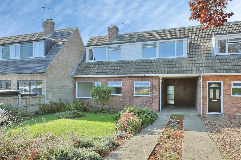 Main image of property: Braydeston Crescent, Brundall, Norwich