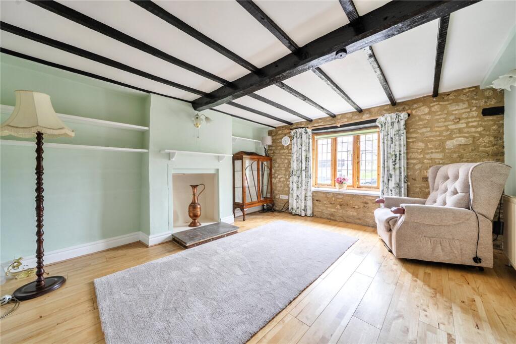 House in Northamptonshire, Yardley Hastings - View 4