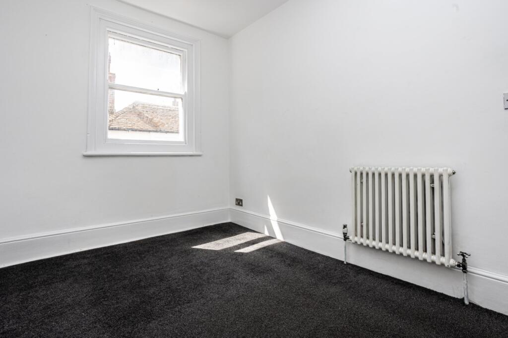 Apartment in Canterbury - More