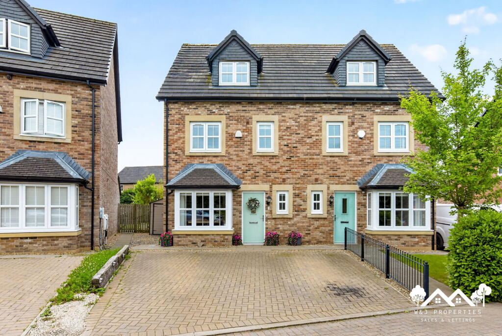 Main image of property: Beeston Grove, Clitheroe, BB7 2RF