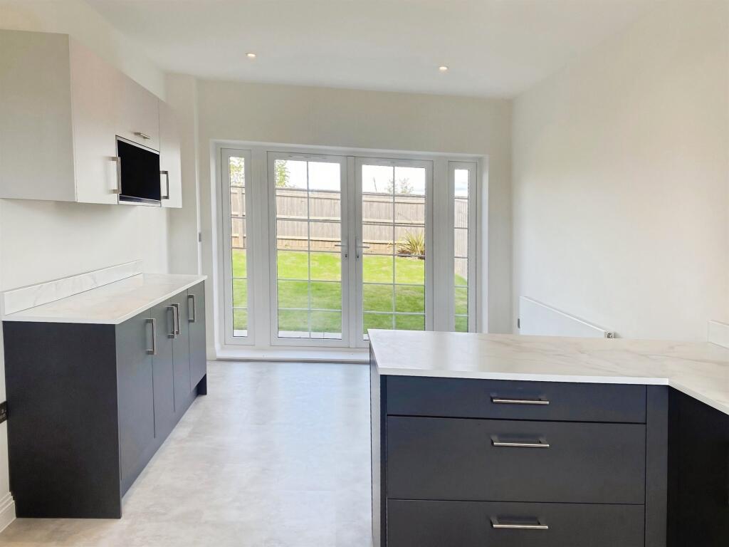 5-bed detached on Warmwell Road, Crossways, Dorchester, £550,000