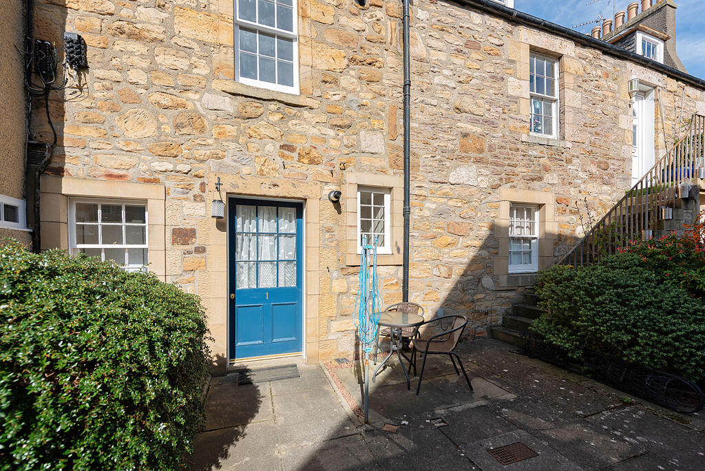 Main image of property: 1 London Road, Dalkeith