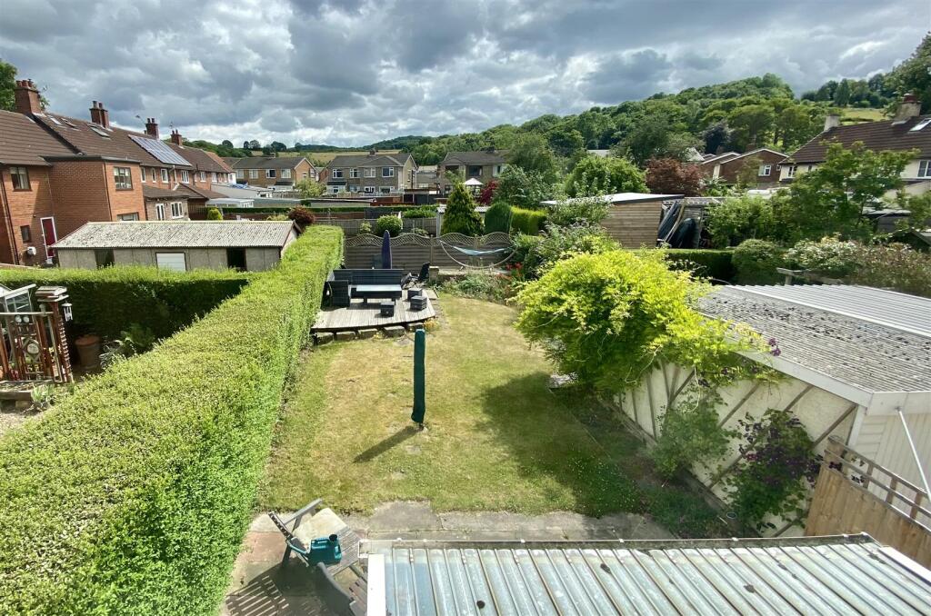 3-bed semi-detached on Granny Lane, Mirfield, £269,950