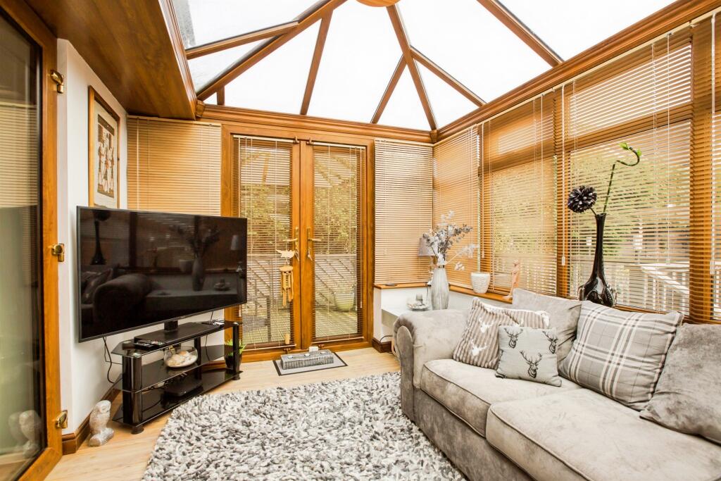 House in Bradford, West Yorkshire - View 4