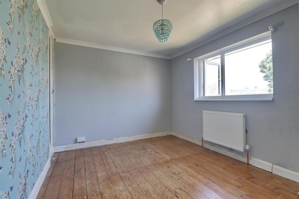 Thruxton Road, Havant - View 6