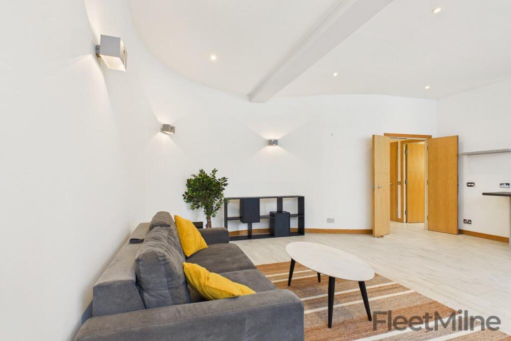 Apartment in Birmingham, Jewellery Quarter - View 2