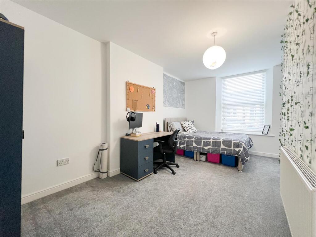 House in Sheffield - View 5