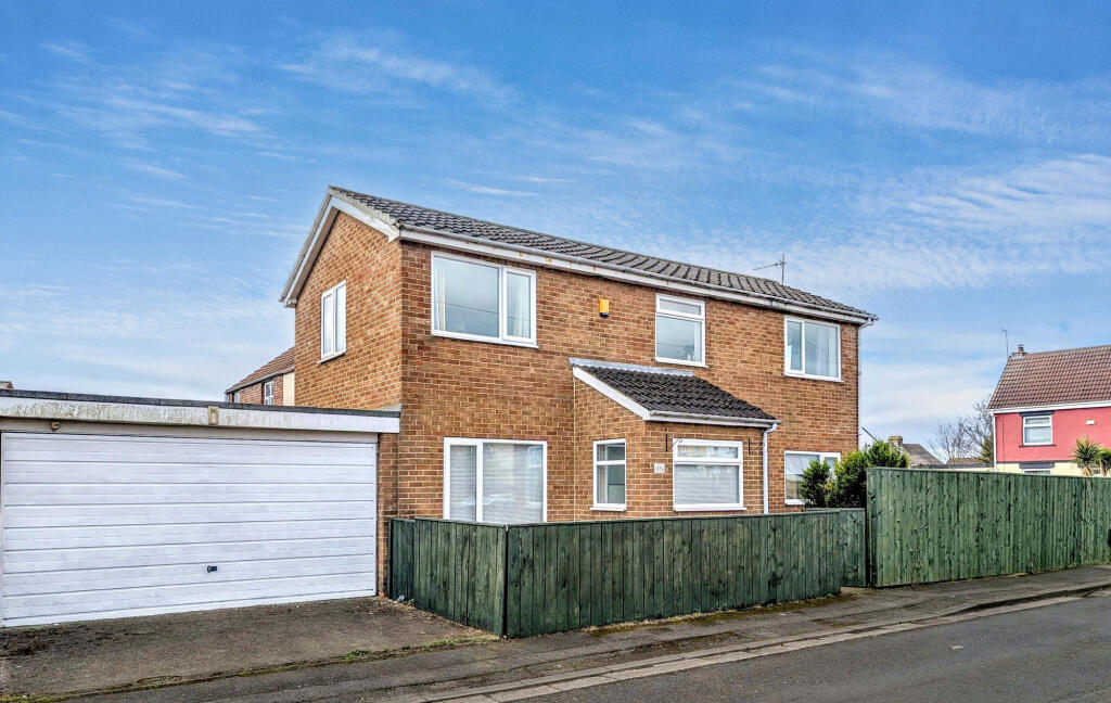 Southfield Crescent, Norton, Stockton-on-Tees, Durham, TS20 2ET, Durham