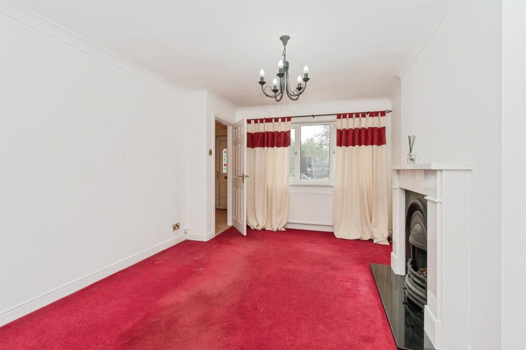House in Wakefield - View 5