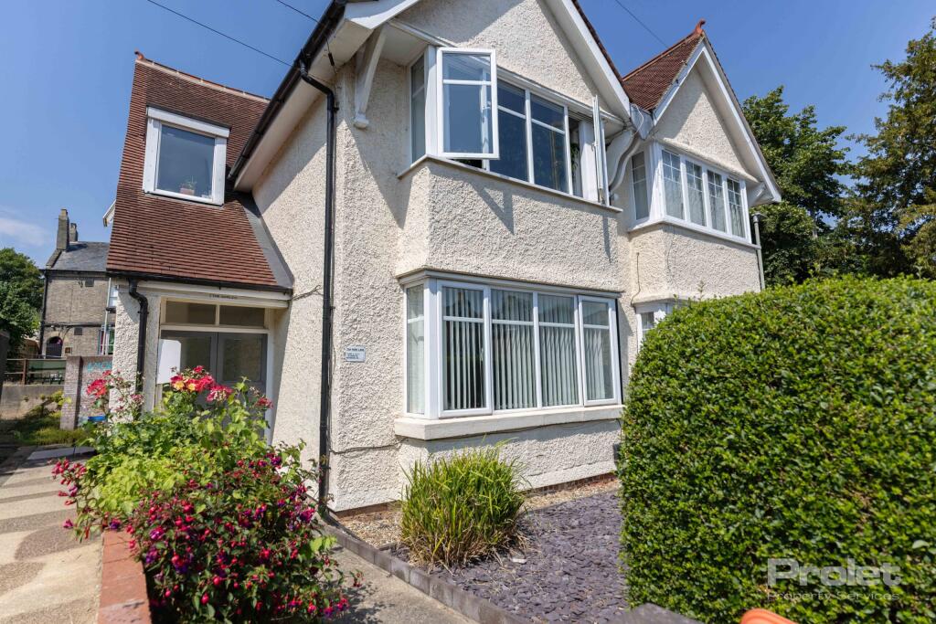 Main image of property: Park Lane, Norwich, NR2 3EF