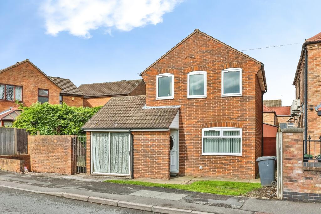 Main image of property: Smithurst Road, Nottingham, NG16